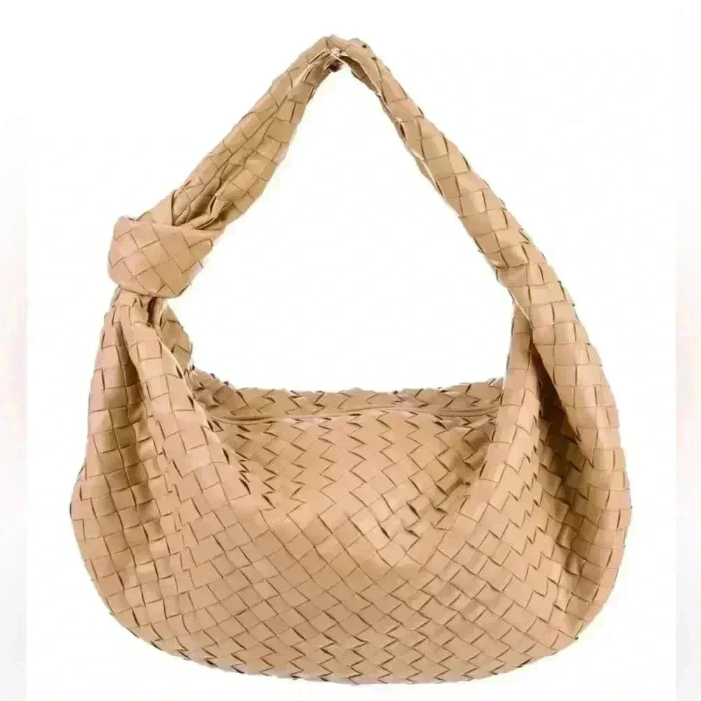 Bottega Veneta Jodie medium
